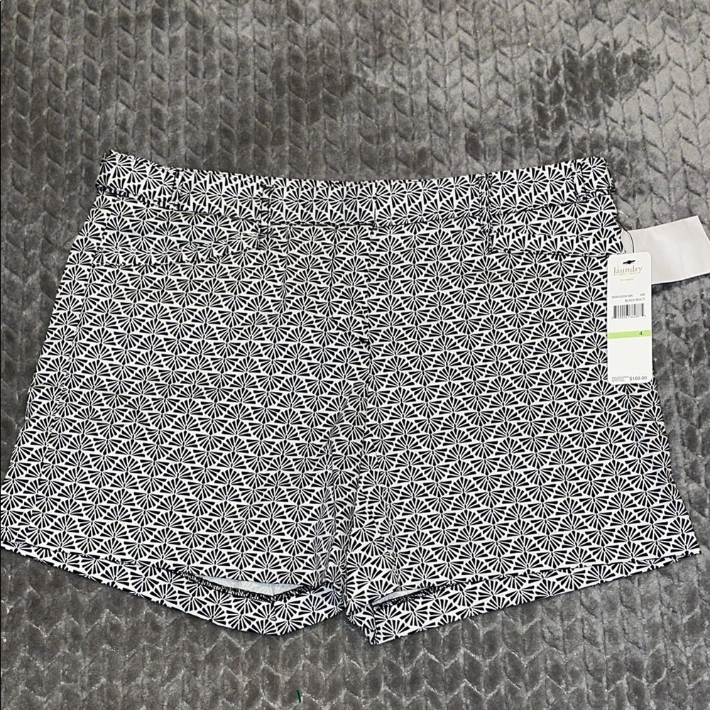 NWT Laundry by Shelli Segal Printed Shorts Women’s Black/White Size 4 MSRP‎ $169